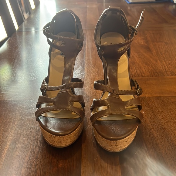Brown leather Diba wedge sandals - Picture 2 of 5